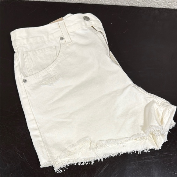 High-Waisted Mom Shorts - Picture 1 of 4